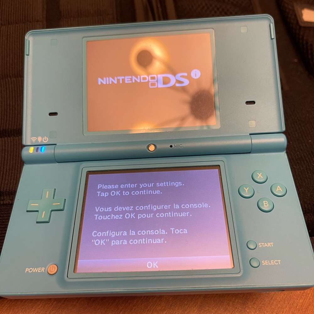 Nintendo DS blue and 6 games